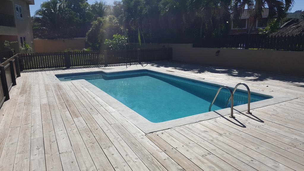 Apt 12, Executive Suites Ja - Palms Enfield Exterior foto