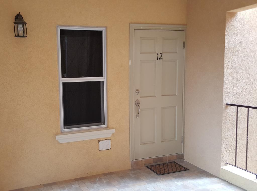 Apt 12, Executive Suites Ja - Palms Enfield Exterior foto